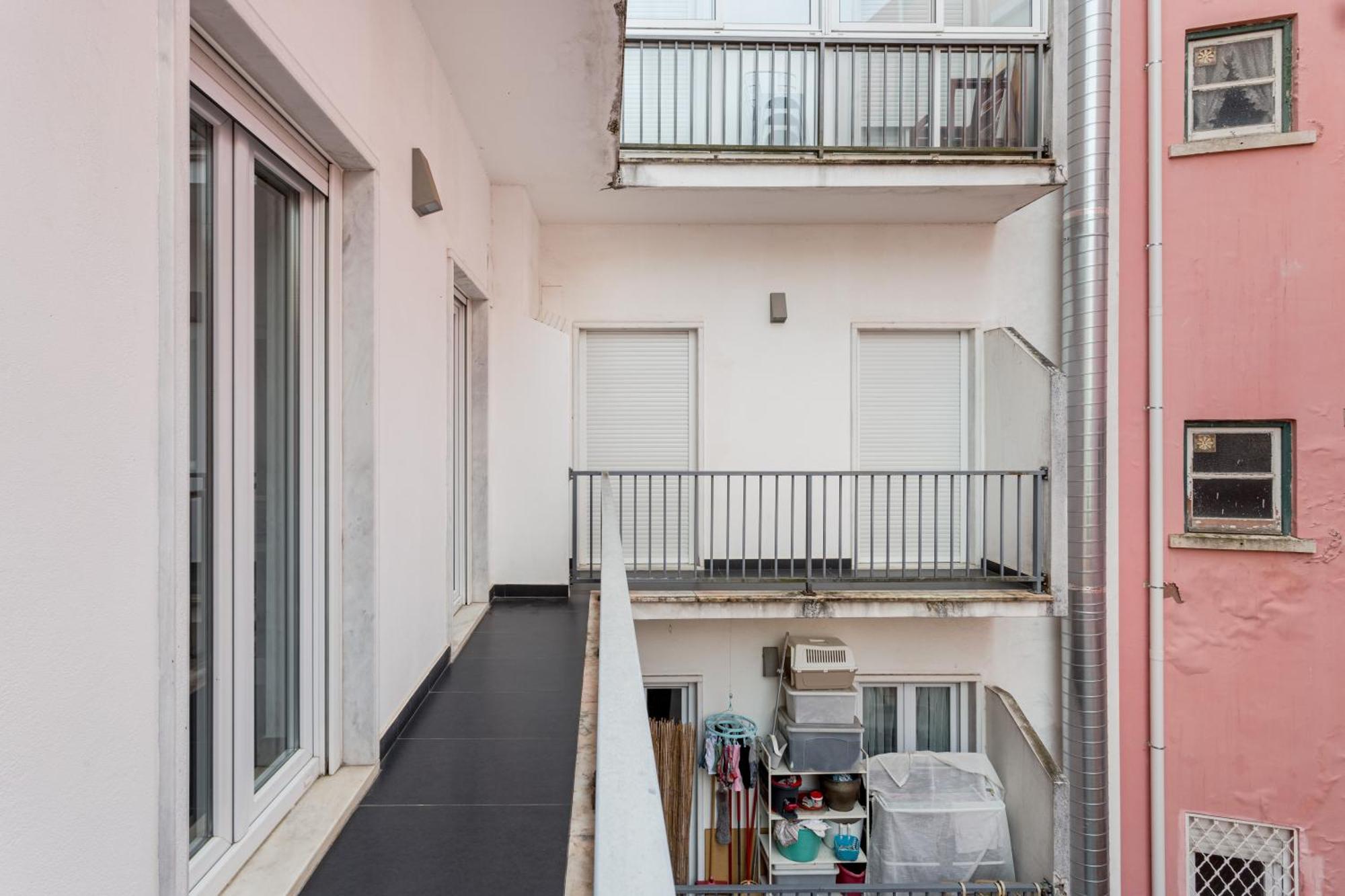 Joivy Modern Flat Near Estrela Garden * Lisboa